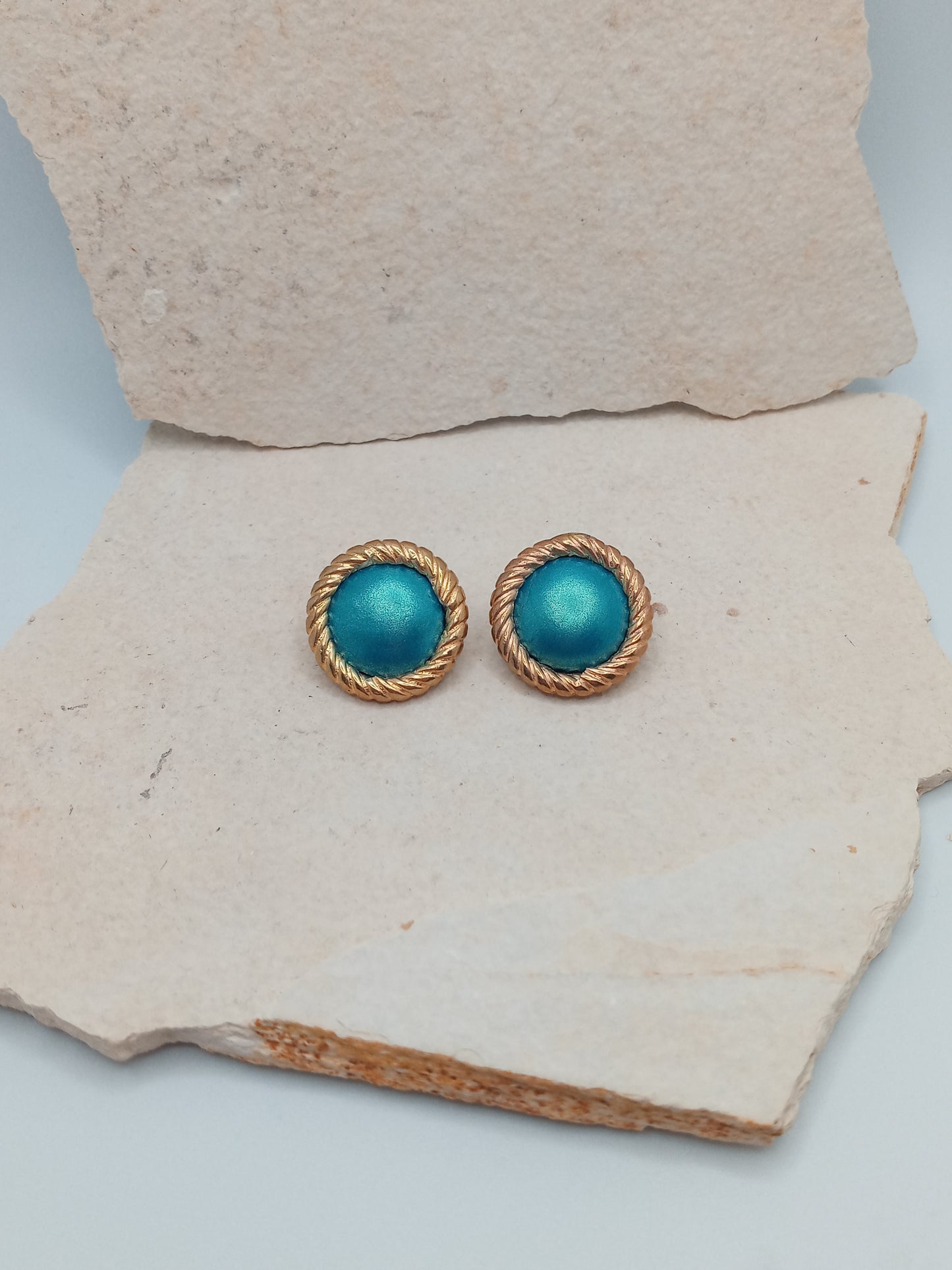 ΔRTISTΔ - Pop of Pearl Earrings-Gold