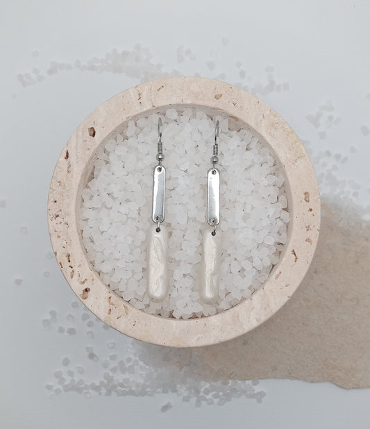 ΔRTISTΔ - Baroque Bar Pearl Earrings