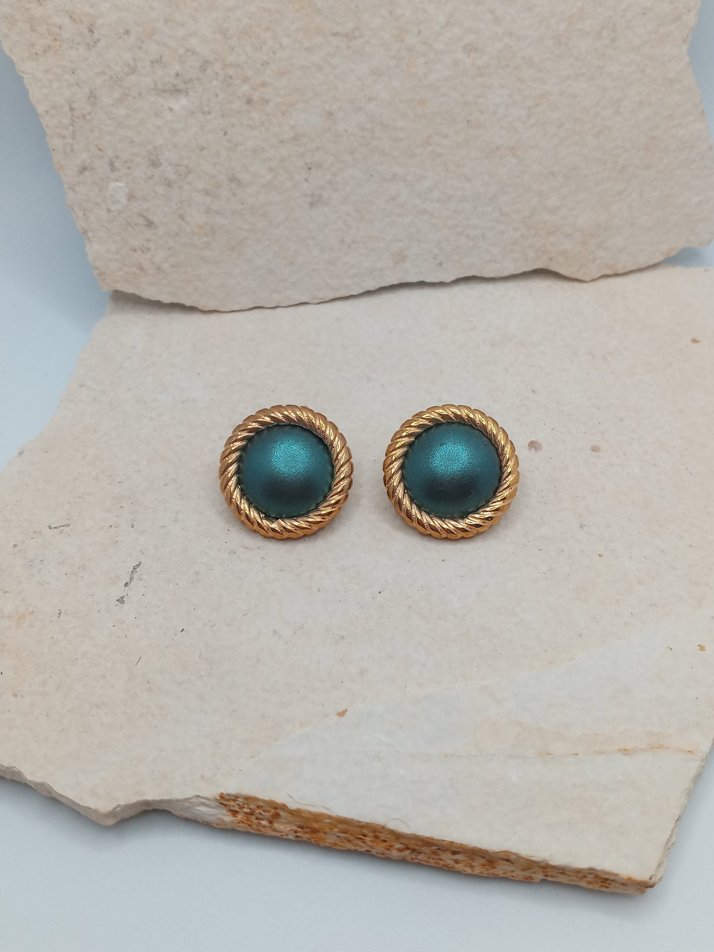 ΔRTISTΔ - Pop of Pearl Earrings-Gold