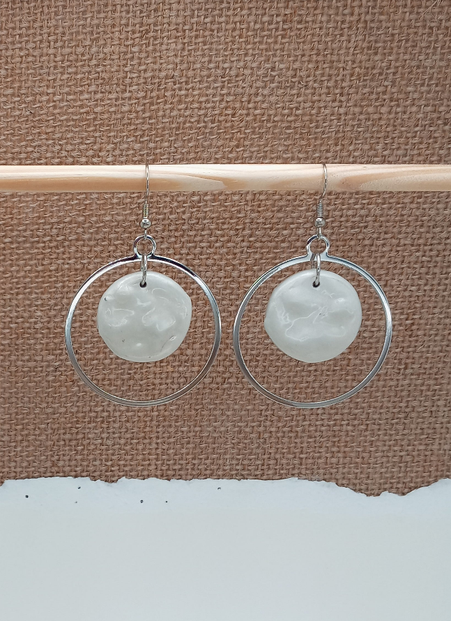 ΔRTISTΔ - Baroque Boho Pearl Hoops