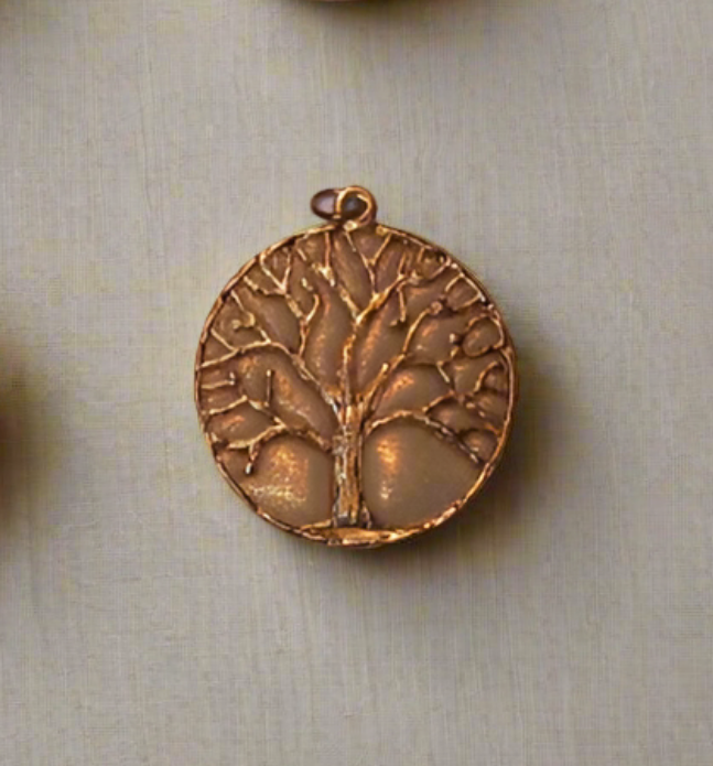 ΔRTISTΔ - Tree of Life Pendant