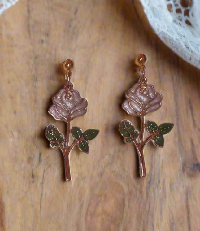 ΔRTISTΔ - Stemmed Roses Earrings