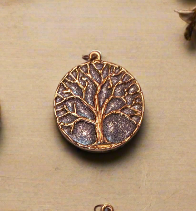 ΔRTISTΔ - Tree of Life Pendant