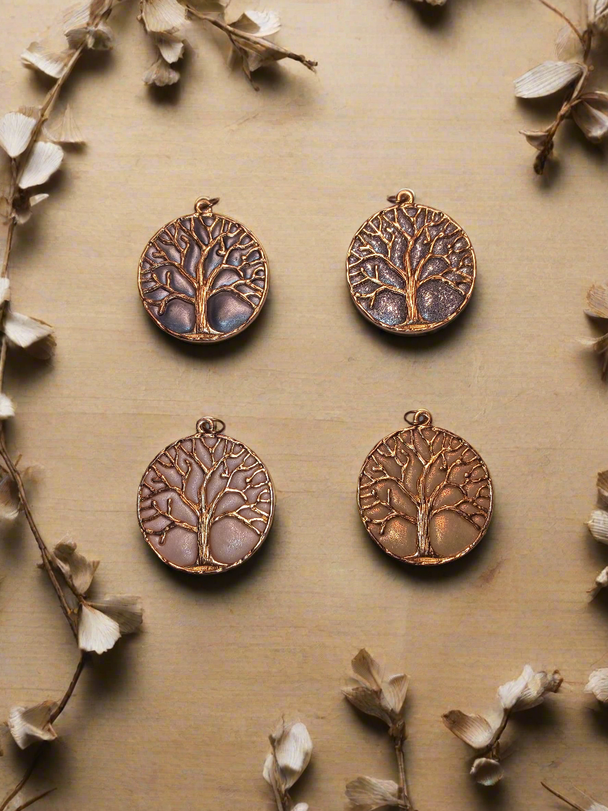 ΔRTISTΔ - Tree of Life Pendant