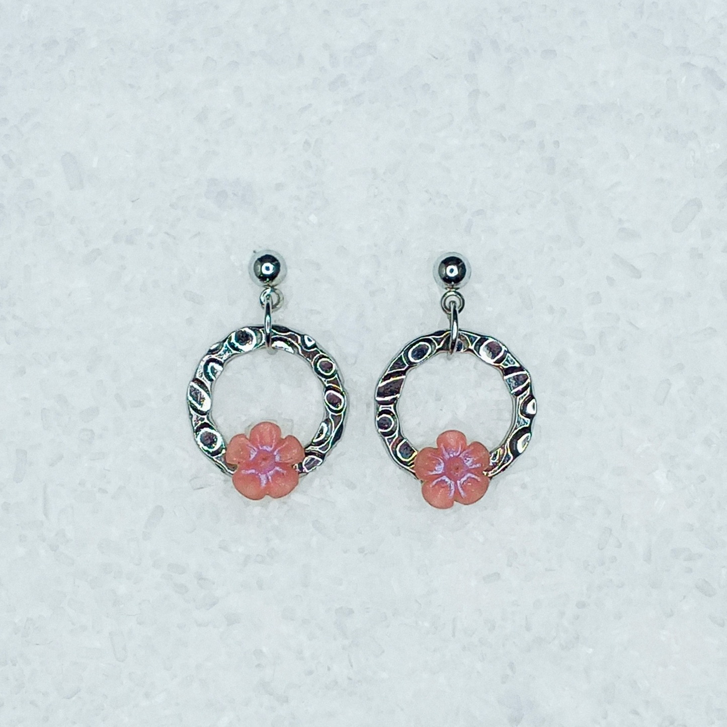 *NEW* ΔRTISTΔ - Petite Petals Earrings