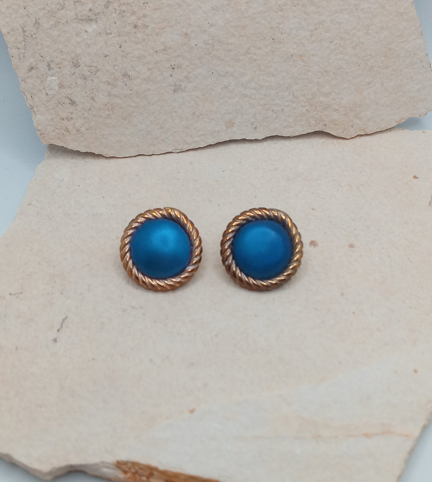 ΔRTISTΔ - Pop of Pearl Earrings-Gold