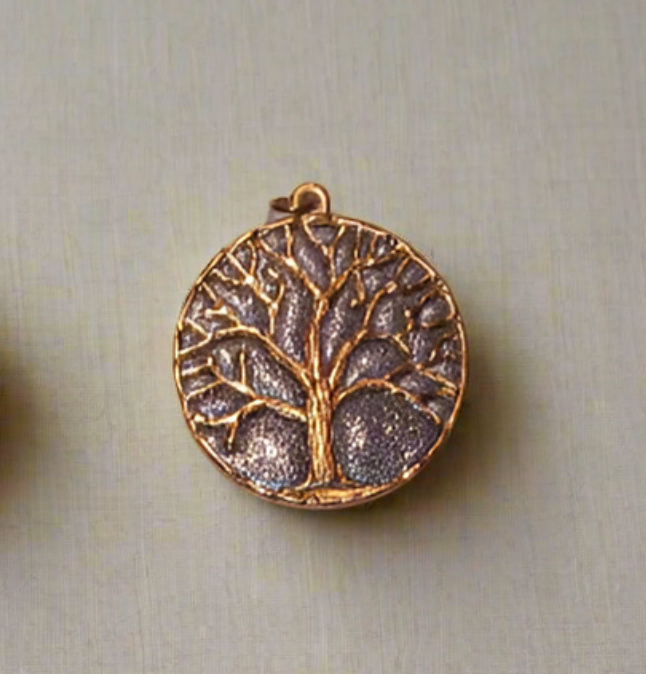 ΔRTISTΔ - Tree of Life Pendant