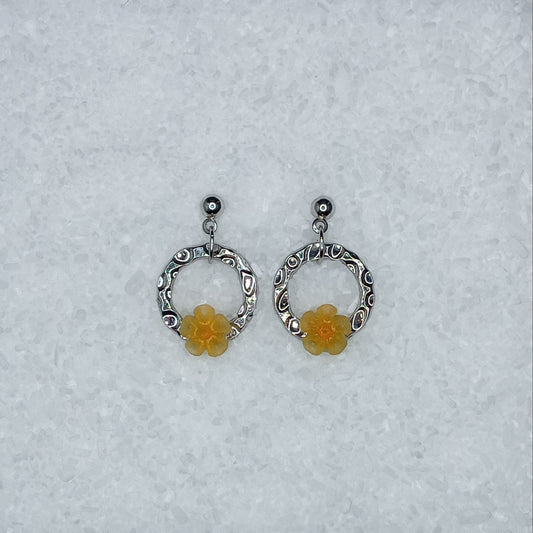 *NEW* ΔRTISTΔ - Petite Petals Earrings