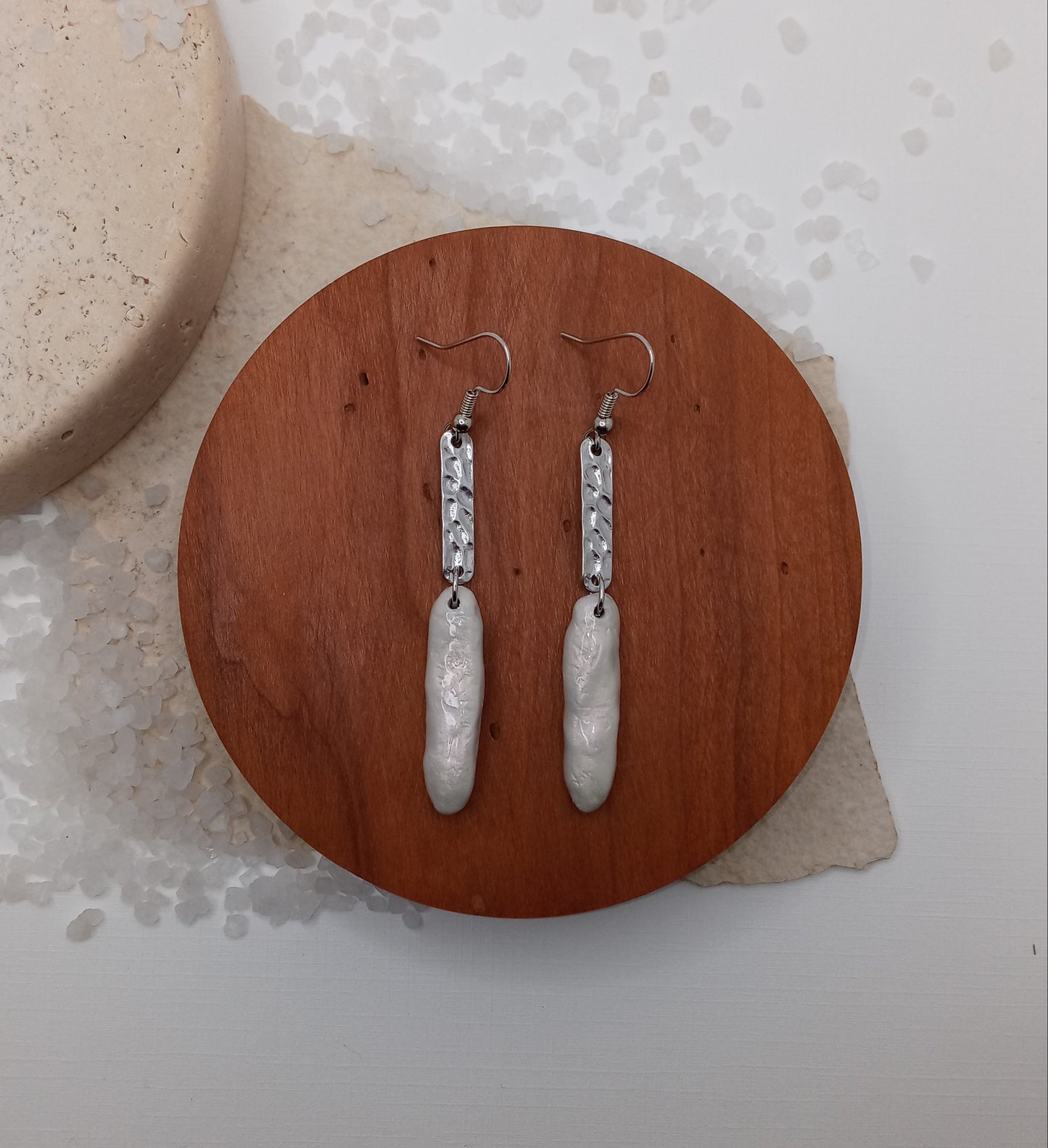 ΔRTISTΔ - Baroque Bar Pearl Earrings