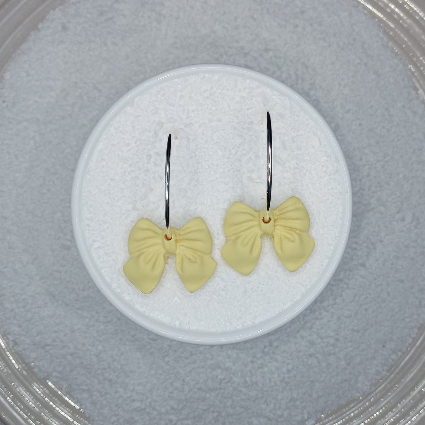 ΔRTISTΔ - Bows So Sweet Hoop Earrings