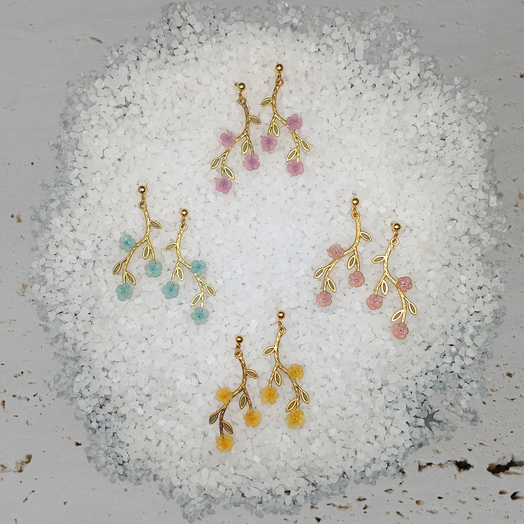 ΔRTISTΔ - Floral Vines Earrings