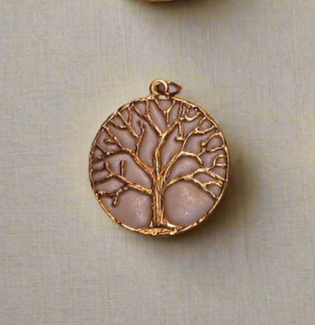 ΔRTISTΔ - Tree of Life Pendant