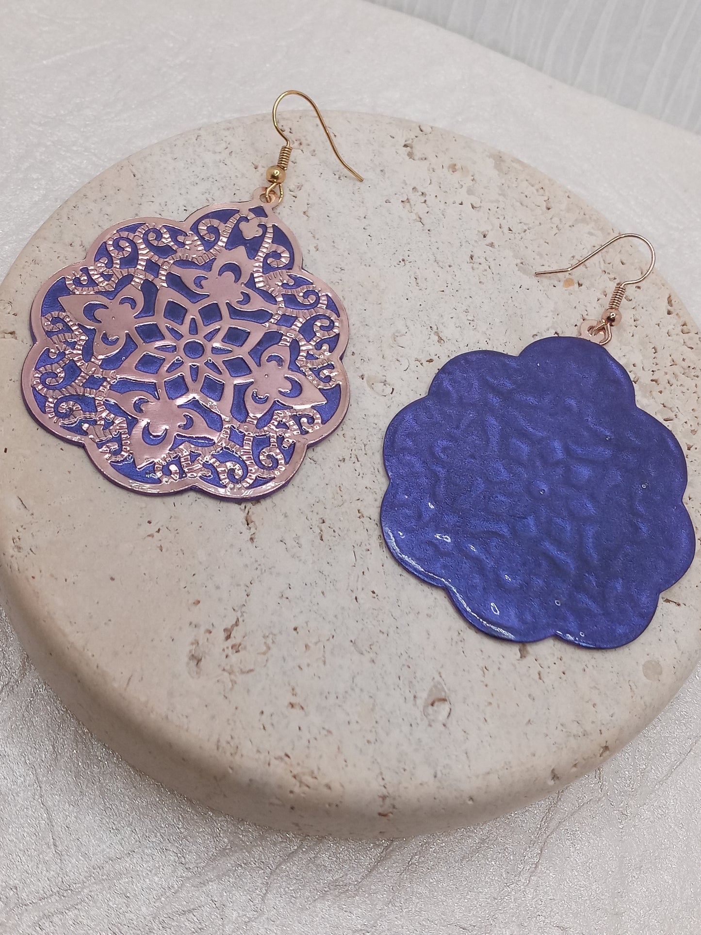 ΔRTISTΔ - Metallic Mandala Earrings