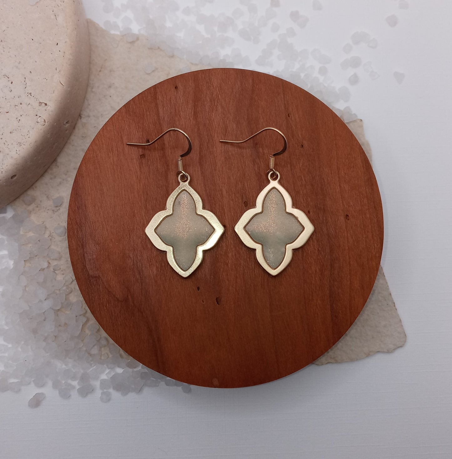 ΔRTISTΔ - Flowers of Hope Earrings