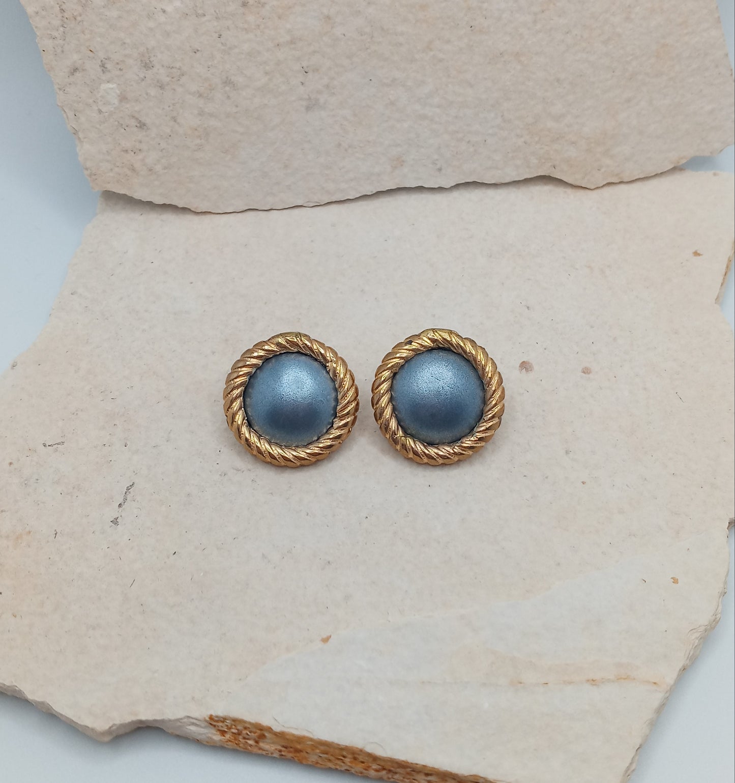 ΔRTISTΔ - Pop of Pearl Earrings-Gold