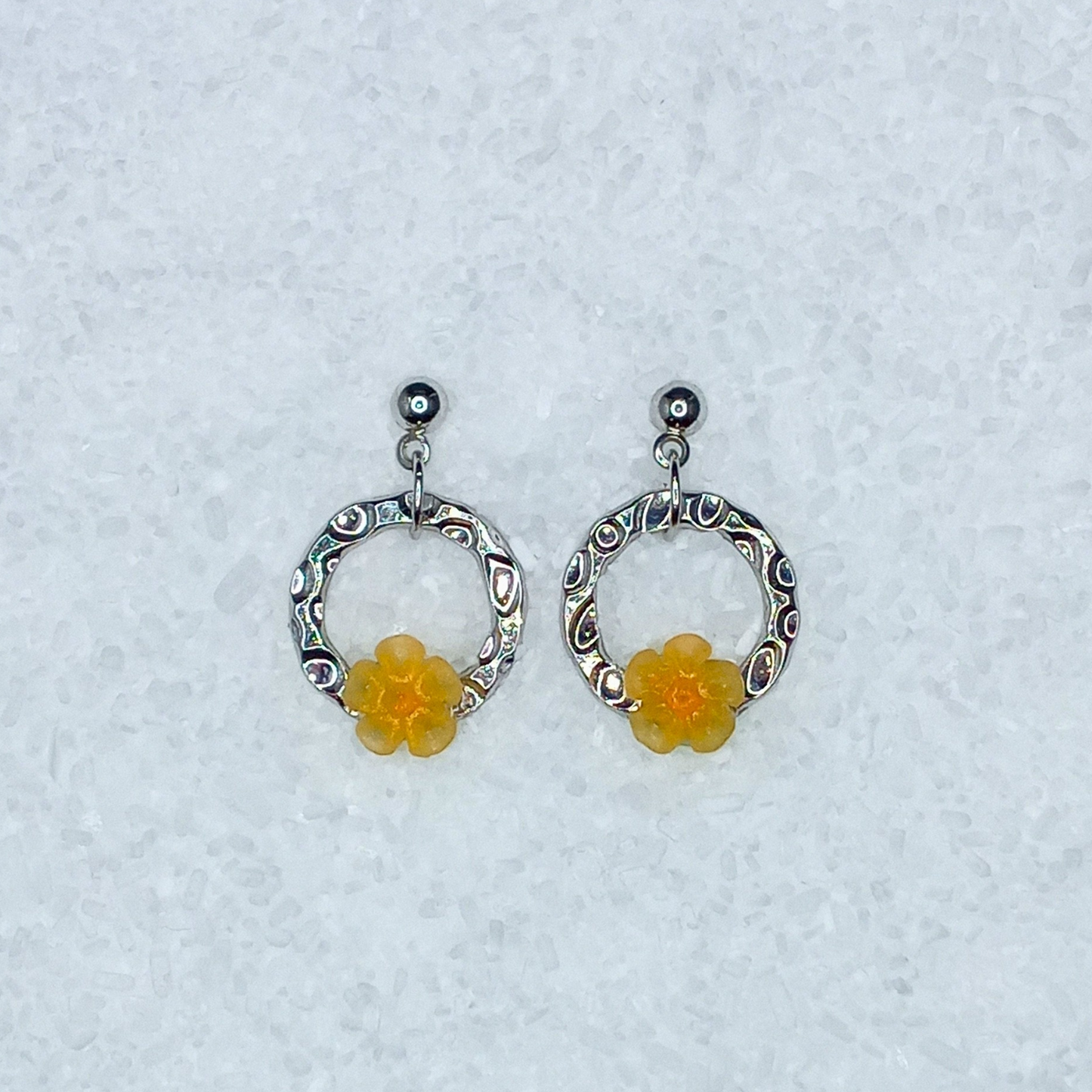 *NEW* ΔRTISTΔ - Petite Petals Earrings